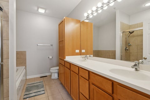 Tiny photo for 521 Chicago Avenue #H, Evanston, IL 60202 (MLS # 12735041)