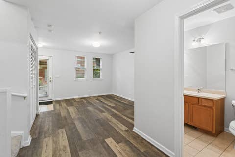 Tiny photo for 521 Chicago Avenue #H, Evanston, IL 60202 (MLS # 12735041)