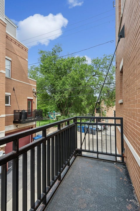 Tiny photo for 521 Chicago Avenue #H, Evanston, IL 60202 (MLS # 12735041)