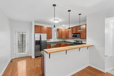 Tiny photo for 521 Chicago Avenue #H, Evanston, IL 60202 (MLS # 12735041)