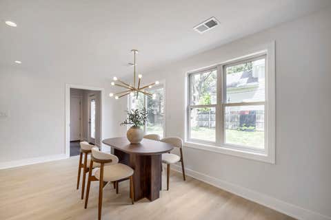 Tiny photo for 132 Mohawk Drive, Clarendon Hills, IL 60514 (MLS # 12688324)