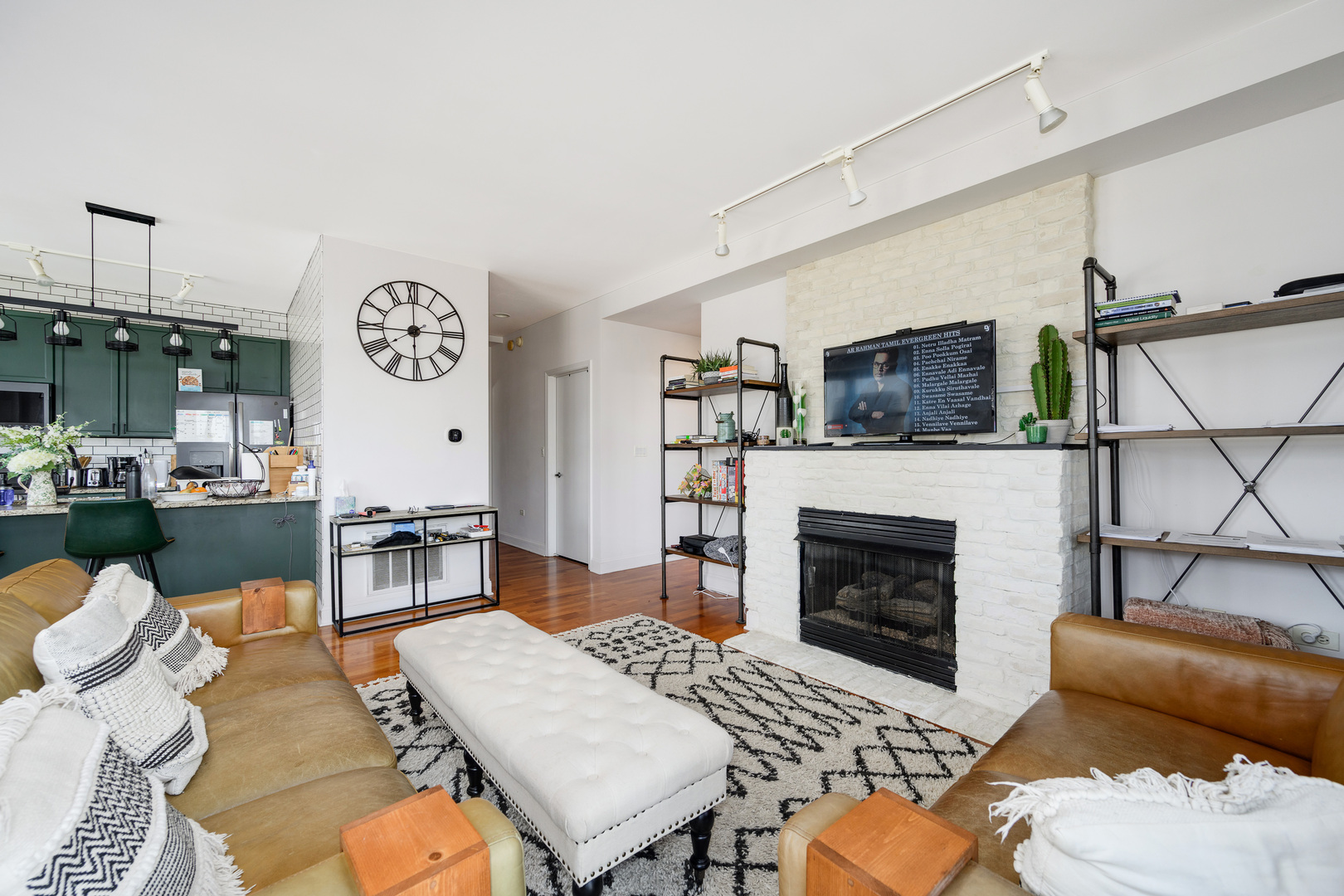1260 W WASHINGTON Street 608