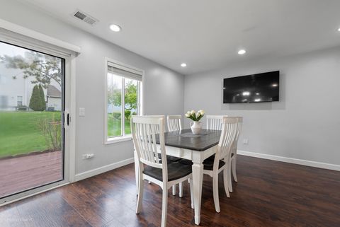 Tiny photo for 5218 Willow Court, Gurnee, IL 60031 (MLS # 12632782)