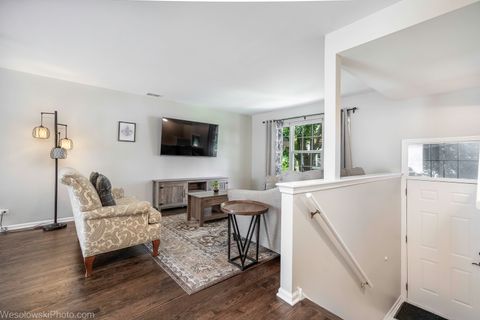 Tiny photo for 1645 Apple Tree Lane, West Chicago, IL 60185 (MLS # 12708562)