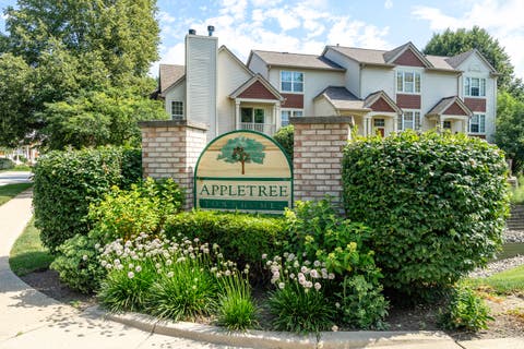 Photo of 1645 Apple Tree Lane, West Chicago, IL 60185 (MLS # 12708562)