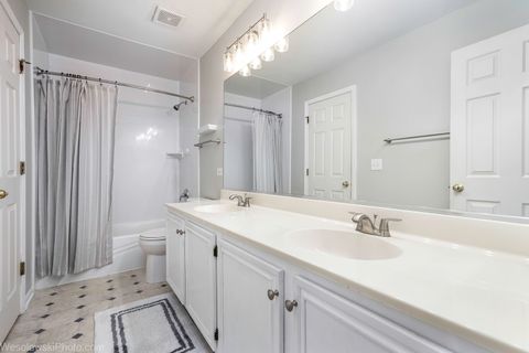 Tiny photo for 1645 Apple Tree Lane, West Chicago, IL 60185 (MLS # 12708562)