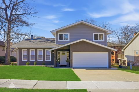 Photo of 904 Hillview Drive, Lemont, IL 60439 (MLS # 12543253)