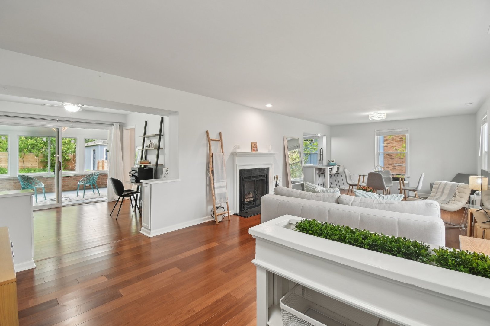 14 E WOODLAND Road