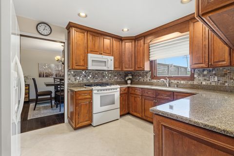 Tiny photo for 1107 VALLEY Lane, Lockport, IL 60441 (MLS # 12636741)