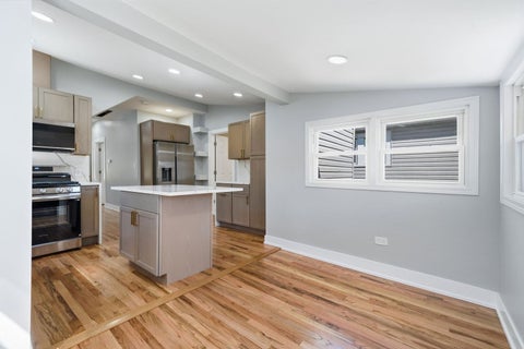 Tiny photo for 10825 S Avenue H, Chicago, IL 60617 (MLS # 12744792)