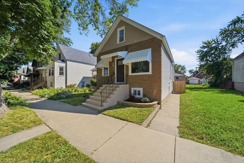 Photo of 10825 S Avenue H, Chicago, IL 60617 (MLS # 12744792)