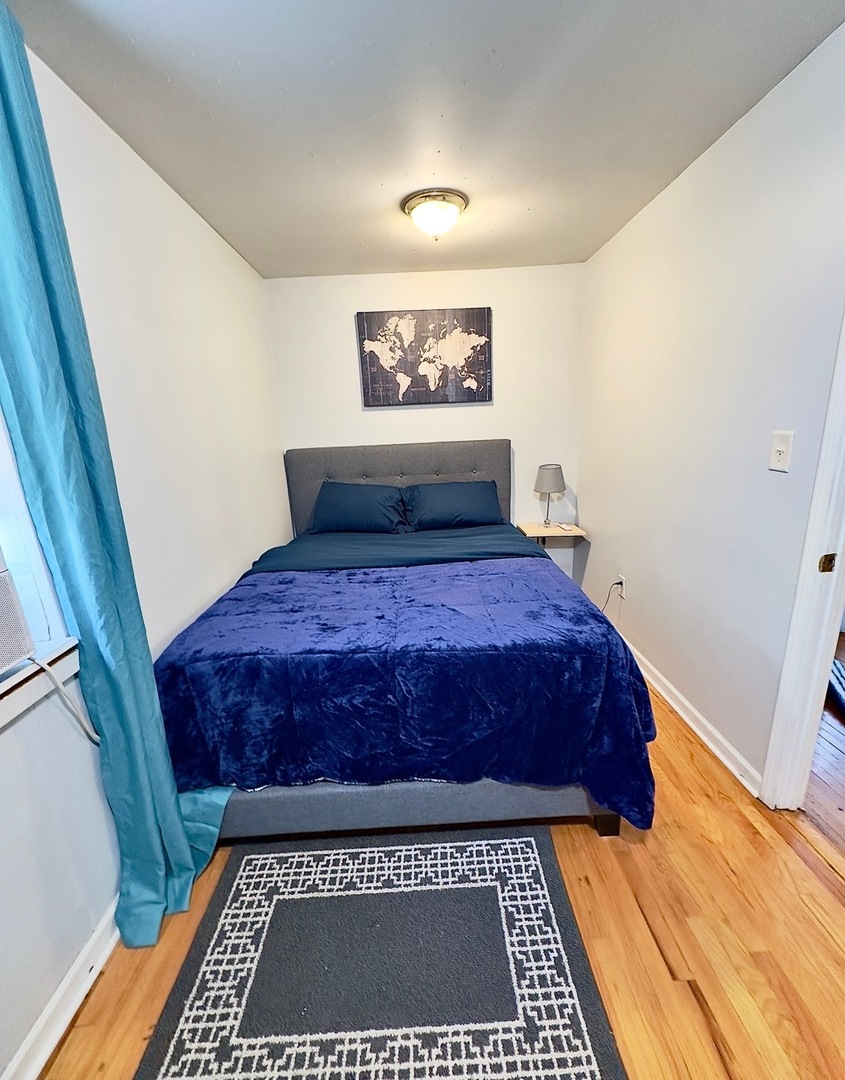 1903 W Fullerton Avenue