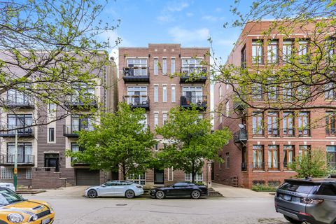1875 N Winnebago Avenue 1E Chicago IL 60647
