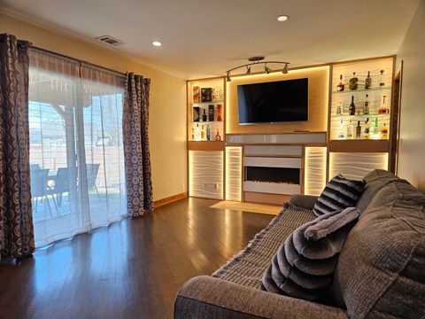 Tiny photo for 126 Borris Circle, Streamwood, IL 60107 (MLS # 12612495)