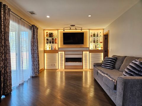 Tiny photo for 126 Borris Circle, Streamwood, IL 60107 (MLS # 12612495)