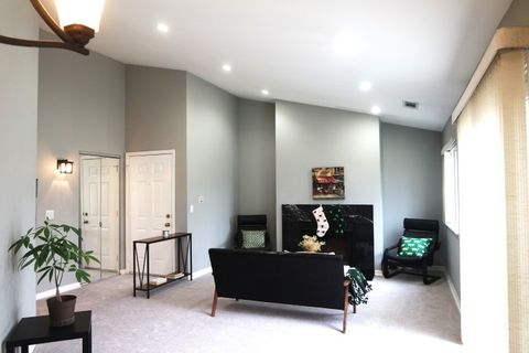 Tiny photo for 1500 CANBURY Court #B2, Wheeling, IL 60090 (MLS # 12527556)