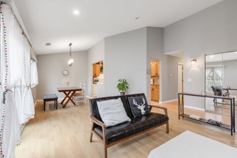 Tiny photo for 1500 CANBURY Court #B2, Wheeling, IL 60090 (MLS # 12527556)