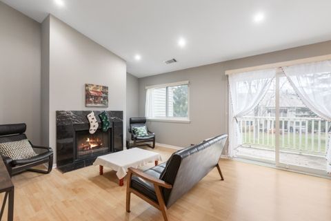 Tiny photo for 1500 CANBURY Court #B2, Wheeling, IL 60090 (MLS # 12527556)