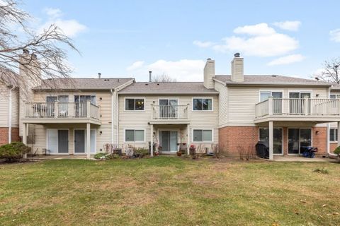 Tiny photo for 1500 CANBURY Court #B2, Wheeling, IL 60090 (MLS # 12527556)