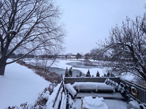 Tiny photo for 1500 CANBURY Court #B2, Wheeling, IL 60090 (MLS # 12527556)