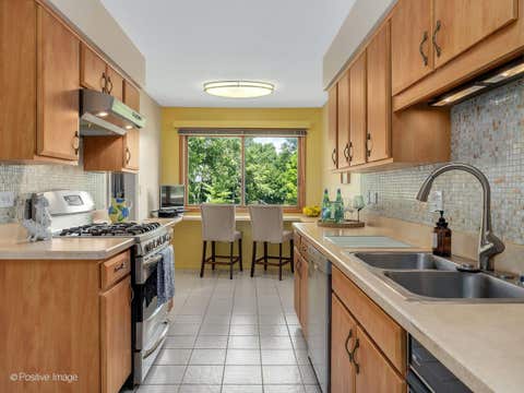 Tiny photo for 19W182 Ginny Lane E #182, Oak Brook, IL 60523 (MLS # 12673080)