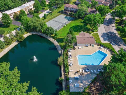Tiny photo for 19W182 Ginny Lane E #182, Oak Brook, IL 60523 (MLS # 12673080)