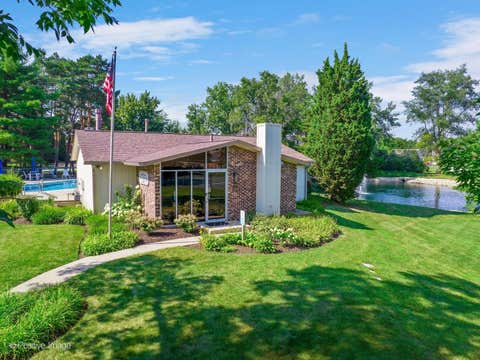 Tiny photo for 19W182 Ginny Lane E #182, Oak Brook, IL 60523 (MLS # 12673080)