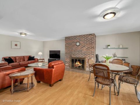 Tiny photo for 19W182 Ginny Lane E #182, Oak Brook, IL 60523 (MLS # 12673080)