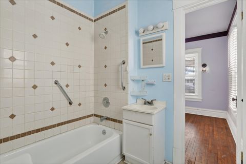 Tiny photo for 1427 N Court Street, Rockford, IL 61103 (MLS # 12595095)