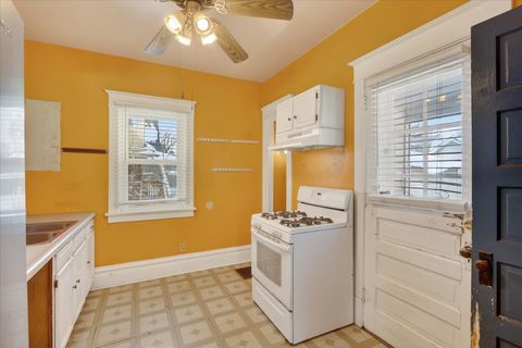 Tiny photo for 1427 N Court Street, Rockford, IL 61103 (MLS # 12595095)