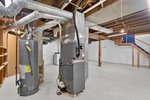 Tiny photo for 1427 N Court Street, Rockford, IL 61103 (MLS # 12595095)