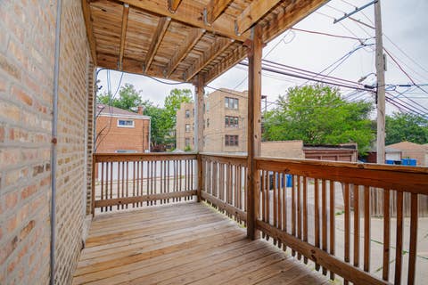Tiny photo for 2306 W Jarvis Street #1, Chicago, IL 60645 (MLS # 12728154)