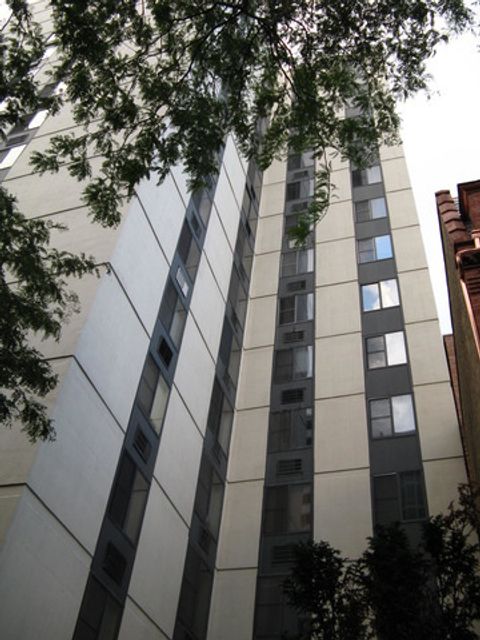 1339 N Dearborn Street 2F Chicago IL 60610