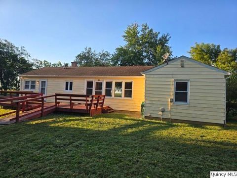 Tiny photo for 825 Augusta Road, Carthage, IL 62321 (MLS # 12284396)