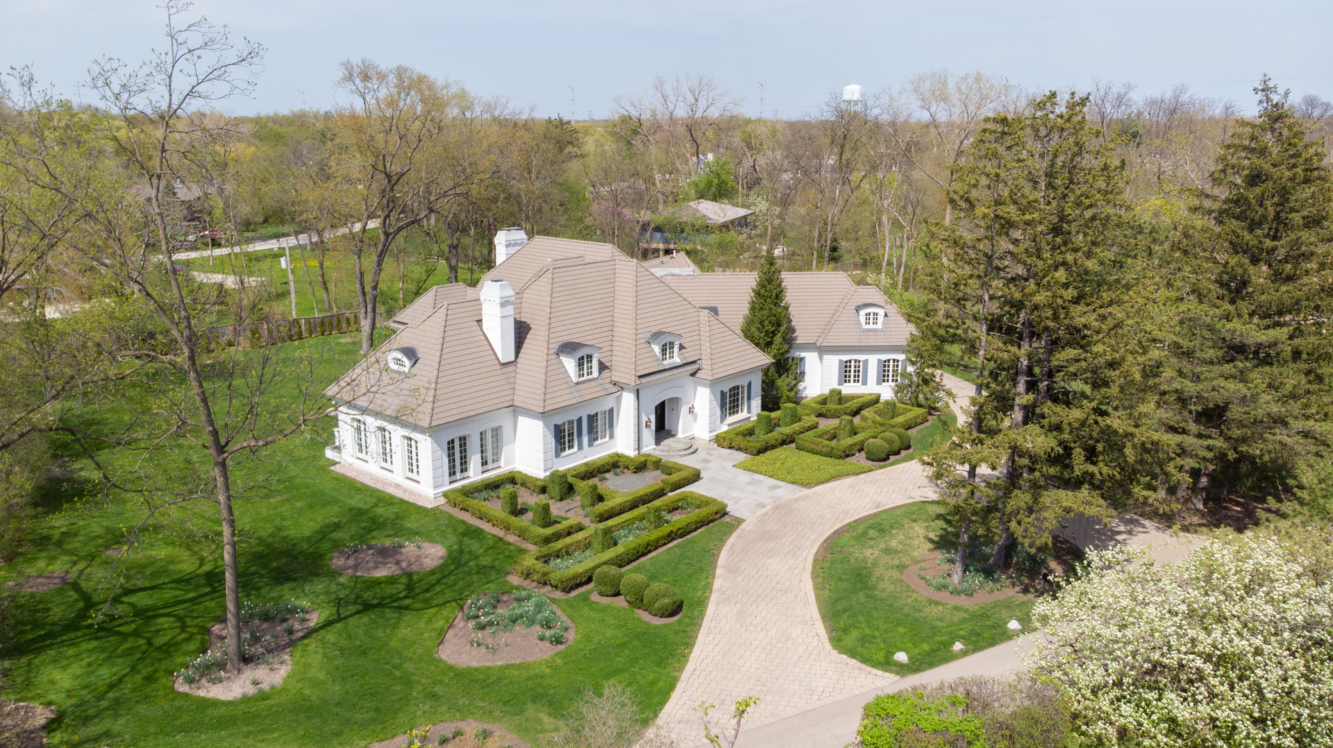 245 Maple Row