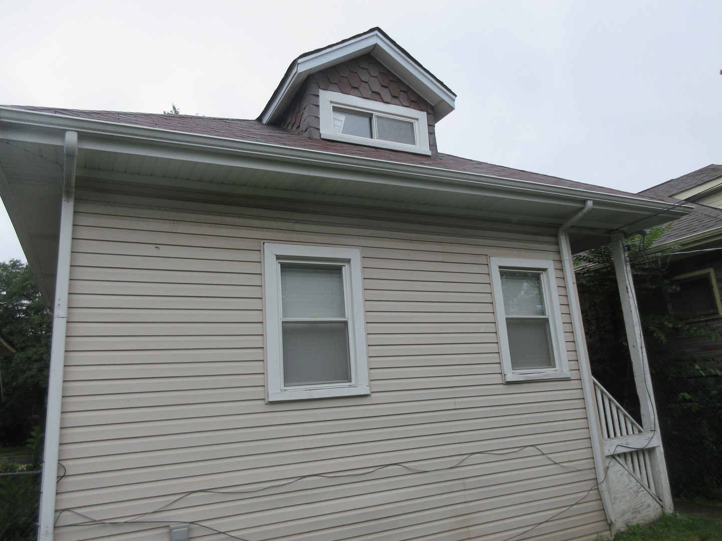 9417 S RACINE Avenue