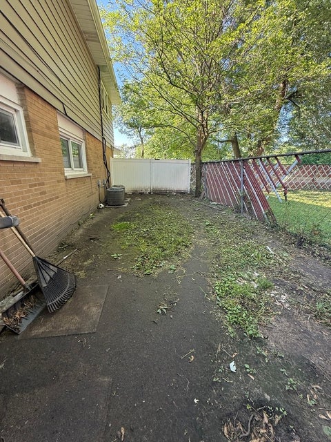 Tiny photo for 916 Williams Street, Calumet City, IL 60409 (MLS # 12666287)