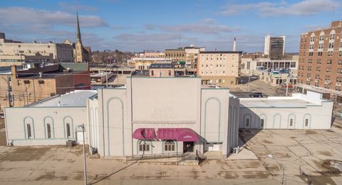 210 W Spring Street Freeport IL 61032