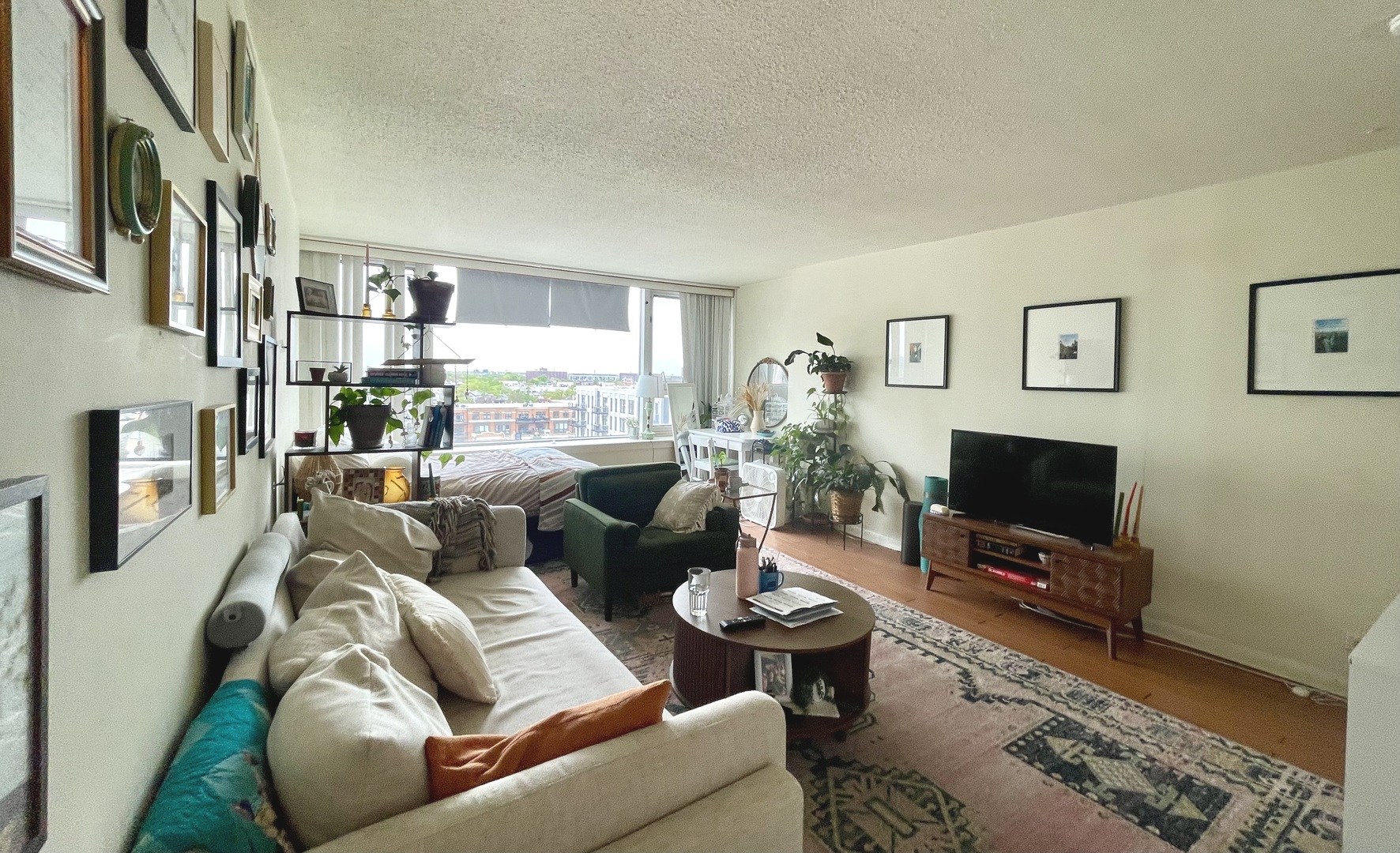 2728 N Hampden Court 1108