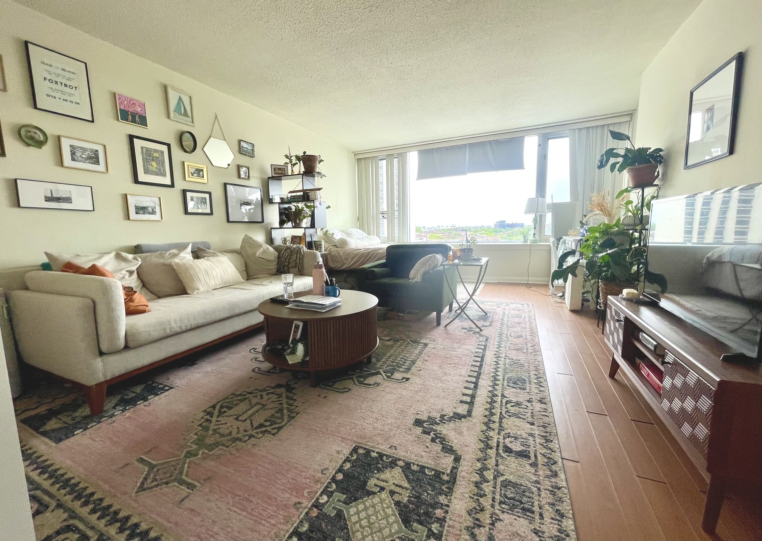2728 N Hampden Court 1108