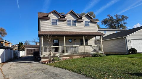 Tiny photo for 4023 1/2 N Grant Street, Westmont, IL 60559 (MLS # 12516131)