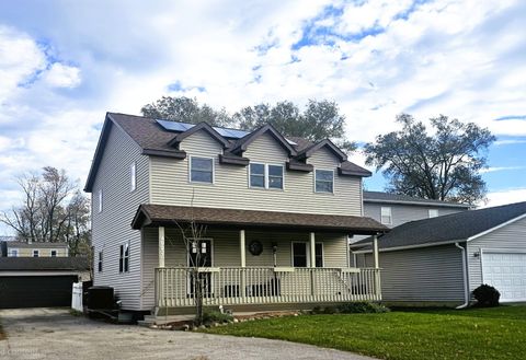 Photo of 4023 1/2 N Grant Street, Westmont, IL 60559 (MLS # 12516131)