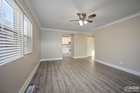 Tiny photo for 4023 1/2 N Grant Street, Westmont, IL 60559 (MLS # 12516131)