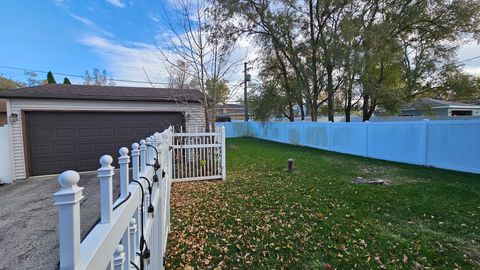 Tiny photo for 4023 1/2 N Grant Street, Westmont, IL 60559 (MLS # 12516131)