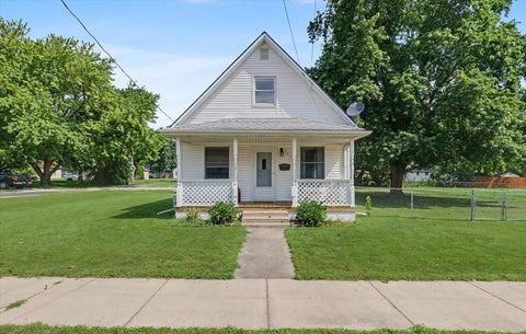 Photo of 708 W Water Street, Farmer City, IL 61842 (MLS # 12704253)