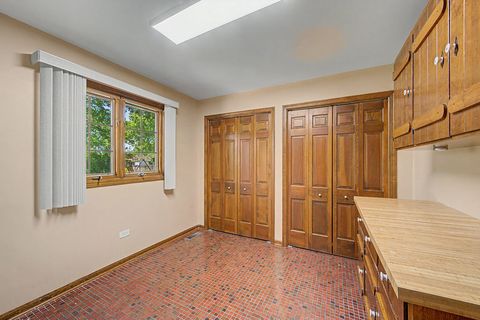 Tiny photo for 24364 S Volbrecht Road, Crete, IL 60417 (MLS # 12677090)