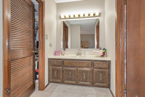 Tiny photo for 6824 Kingston Drive, Tinley Park, IL 60477 (MLS # 12581491)