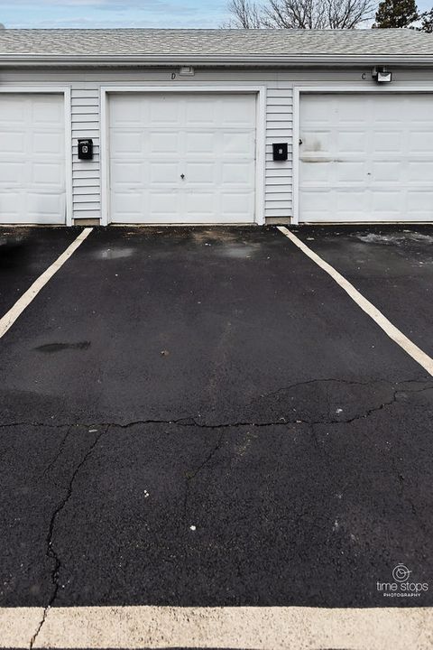 Tiny photo for 1387 S Glen Circle #D, Aurora, IL 60506 (MLS # 12570174)