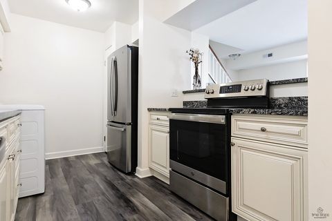 Tiny photo for 1387 S Glen Circle #D, Aurora, IL 60506 (MLS # 12570174)