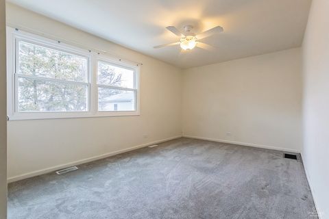 Tiny photo for 1387 S Glen Circle #D, Aurora, IL 60506 (MLS # 12570174)